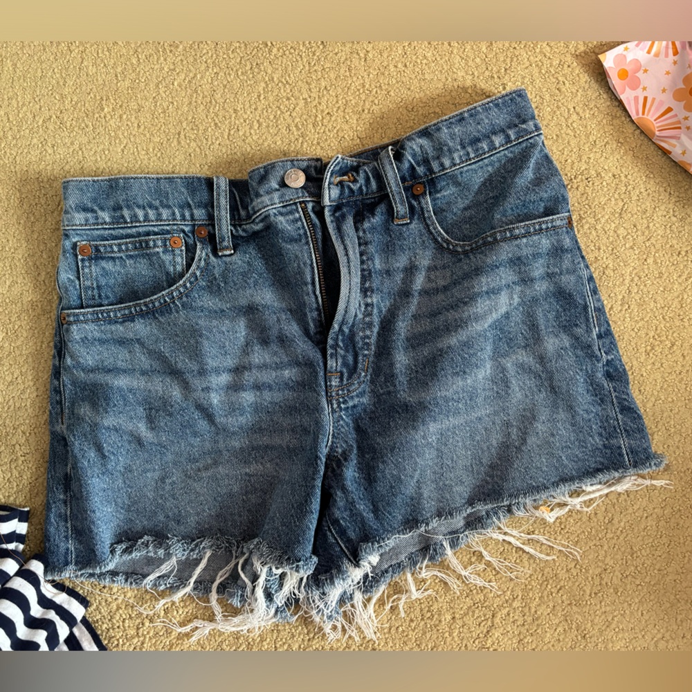 Madewell “Perfect Jean Shorts” size 29